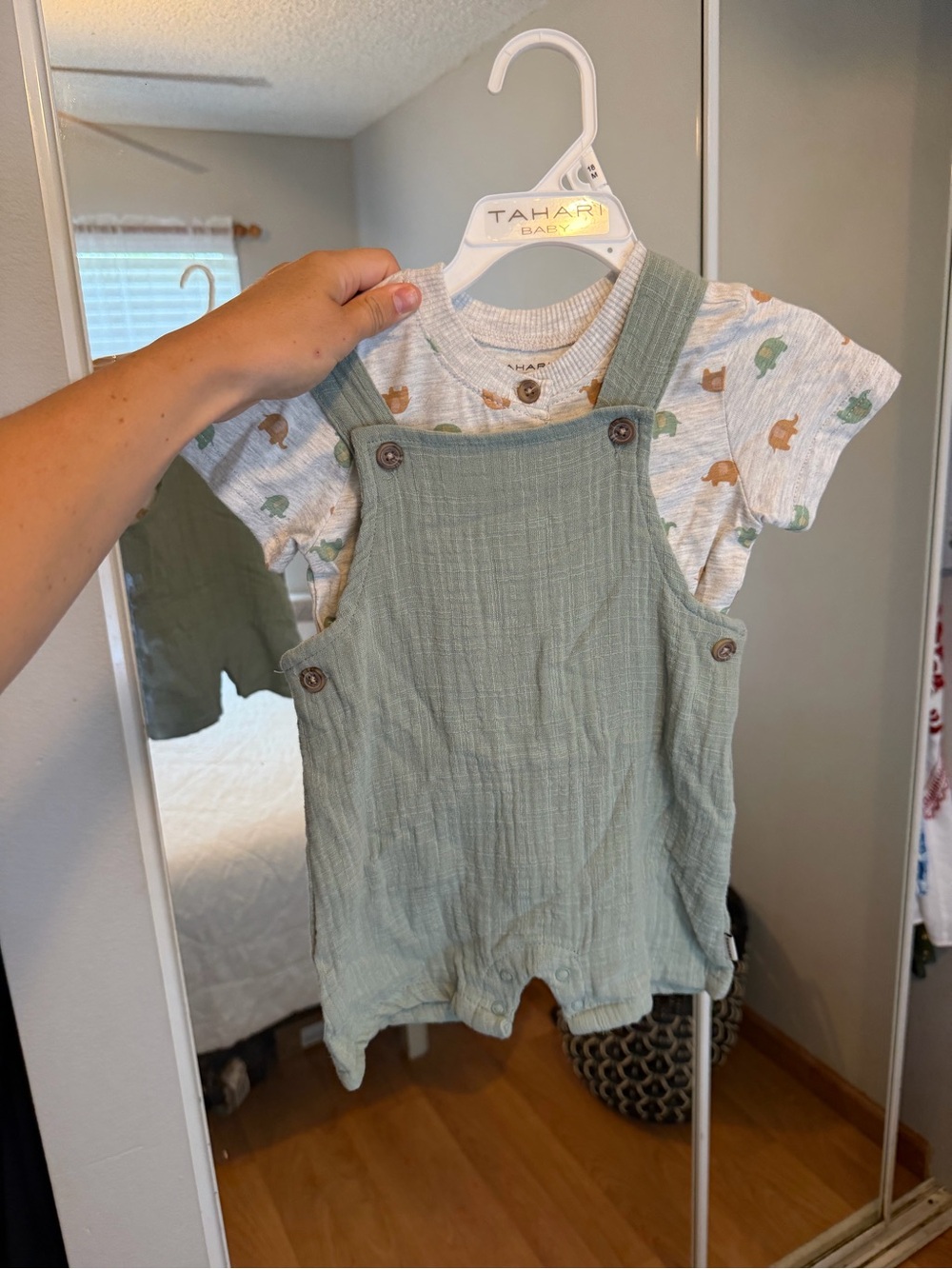 TAHARI BABY OUTFIT 18M - Picture 4 of 8